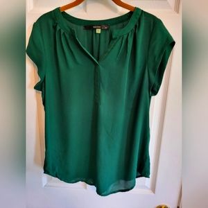 Capped sleeve blouse, size M, rich green